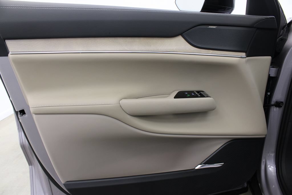 New 2026 Volvo EX90 Plus RWD image 16