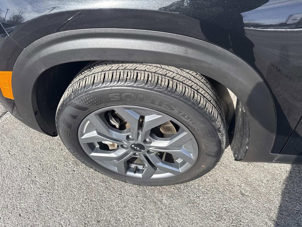 Used 2024 Kia Seltos S image 12