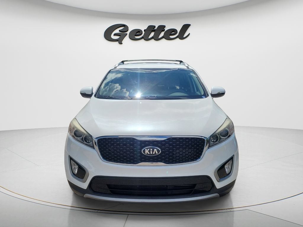 Used 2017 Kia Sorento EX w/ EX Premium Package FWD image 2