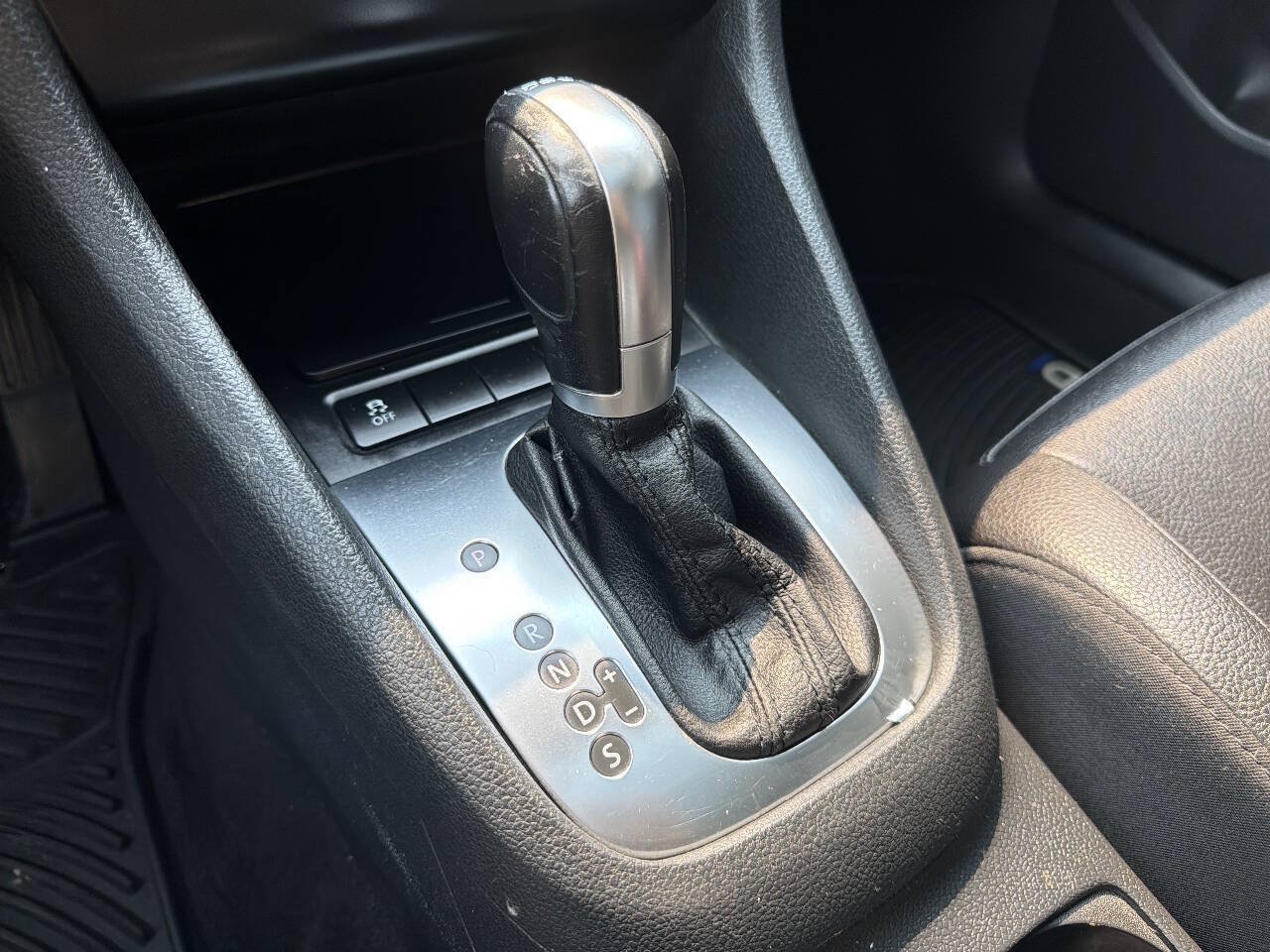 Used 2014 Volkswagen Jetta TDI FWD image 34