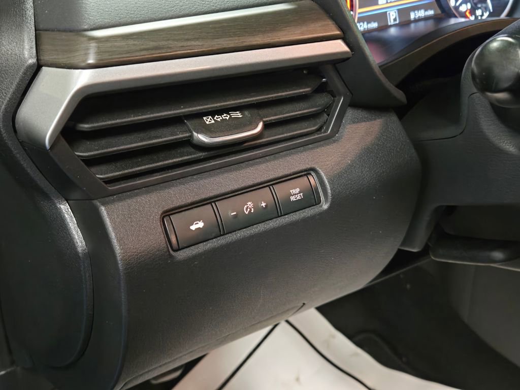 Used 2024 Nissan Altima 2.5 SV image 11