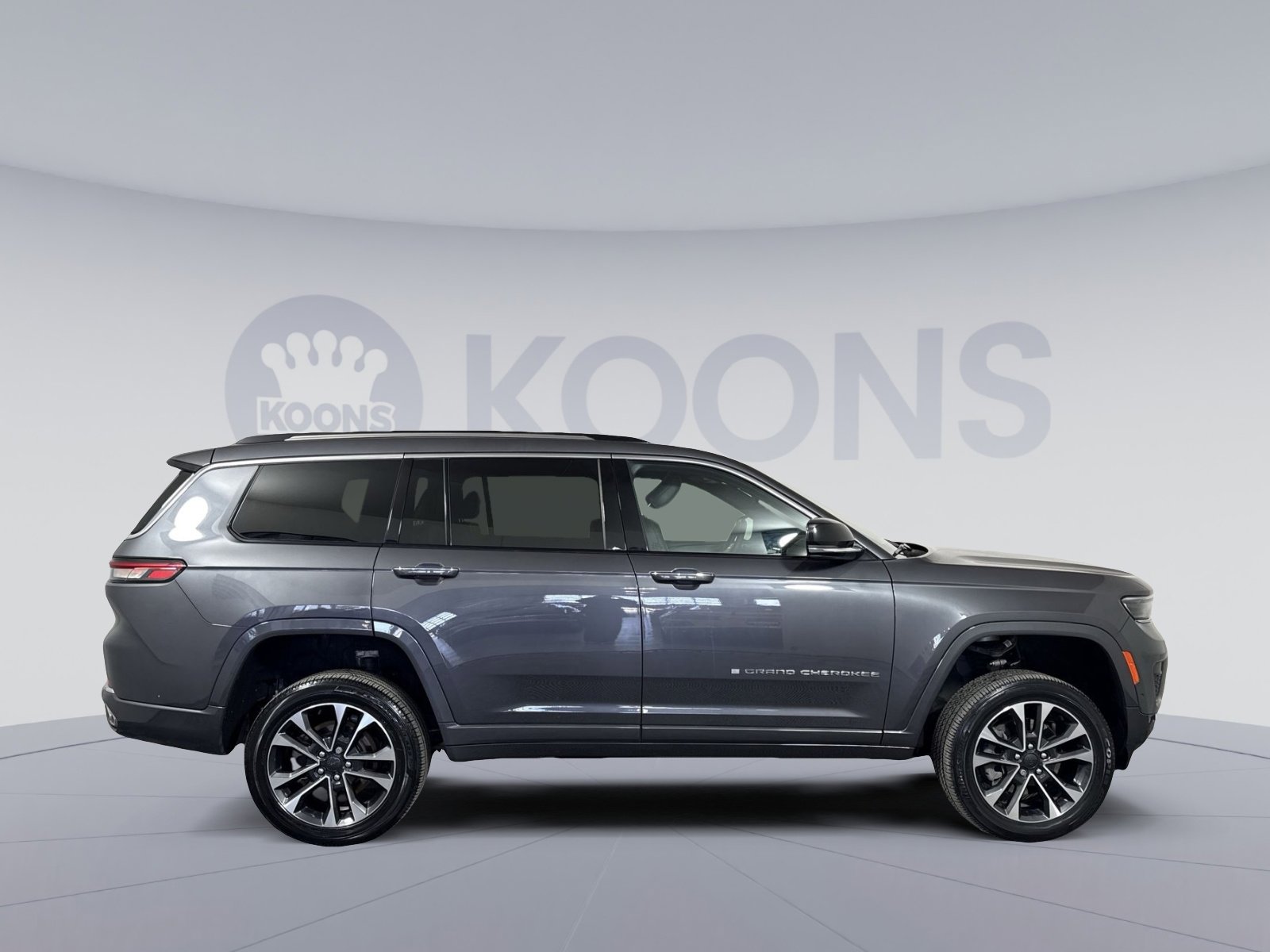 Used 2023 Jeep Grand Cherokee L Overland image 8