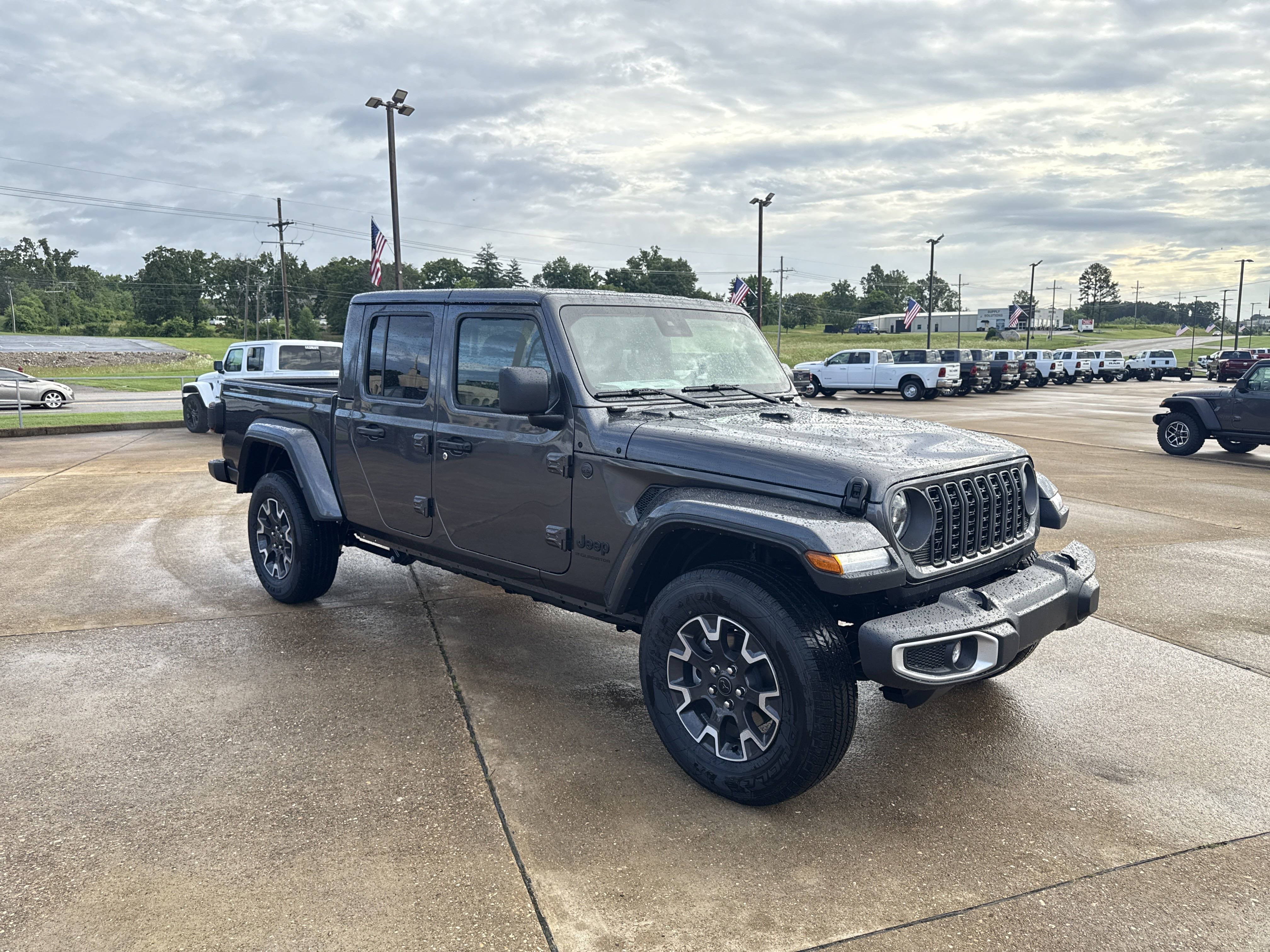 New 2025 Jeep Gladiator Sport w/ Premium Package image 12