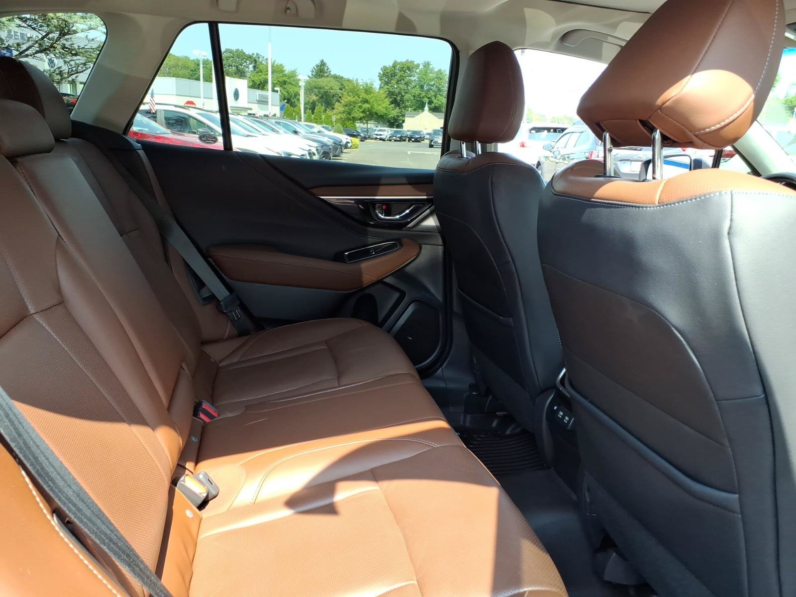 Used 2020 Subaru Outback Touring AWD/4WD image 10