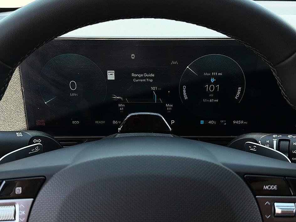 Certified 2025 Hyundai Ioniq 5 SE RWD image 12