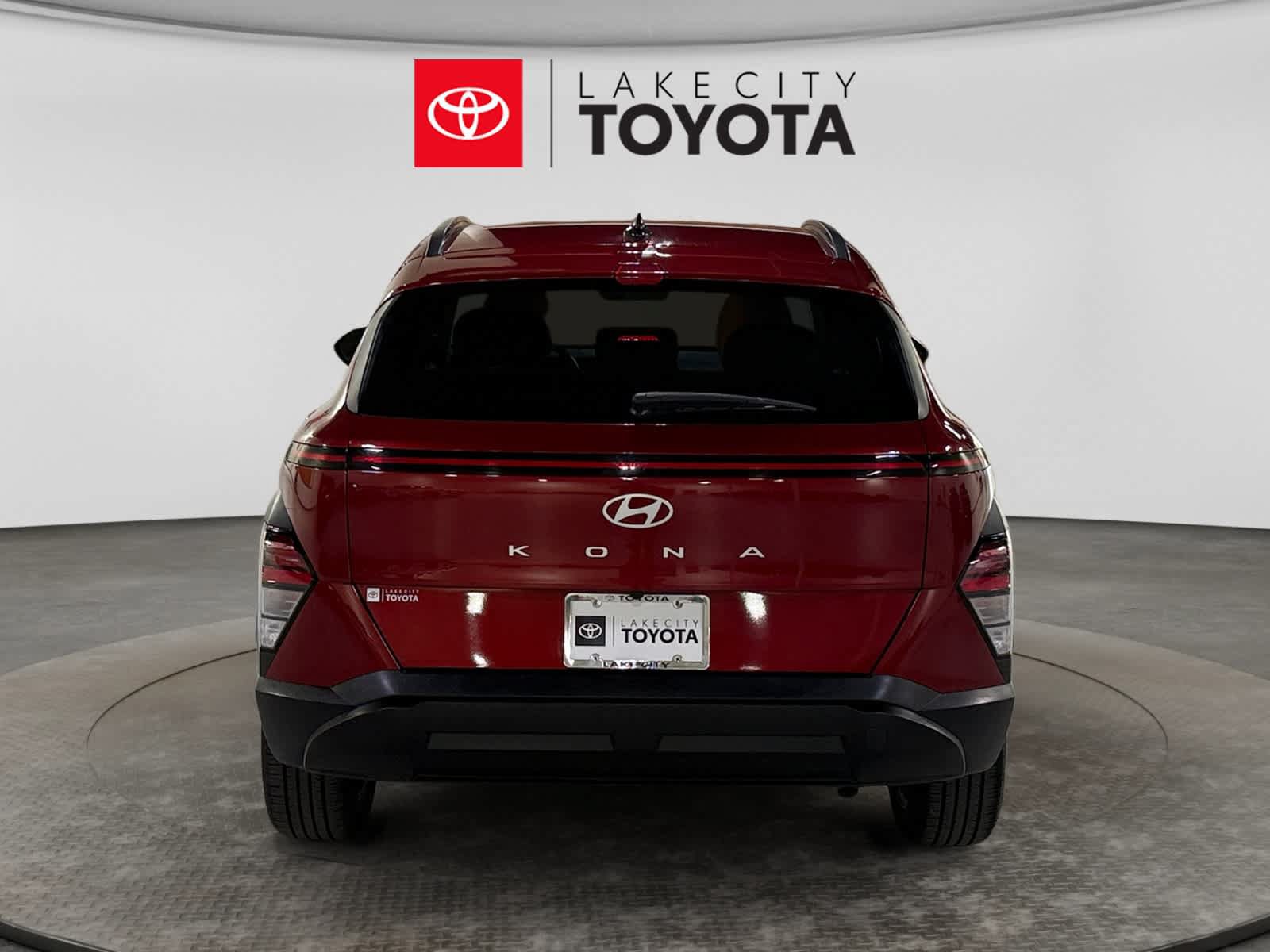 Used 2025 Hyundai Kona SEL FWD image 7