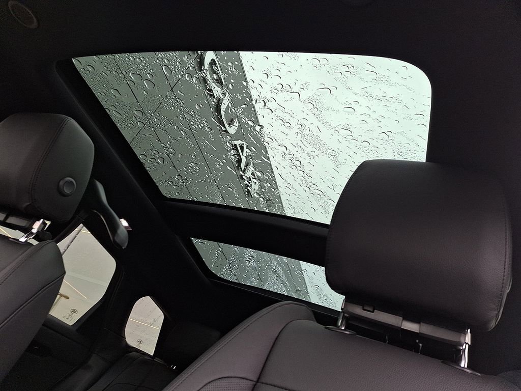 New 2026 Land Rover Range Rover Evoque Dynamic SE image 10