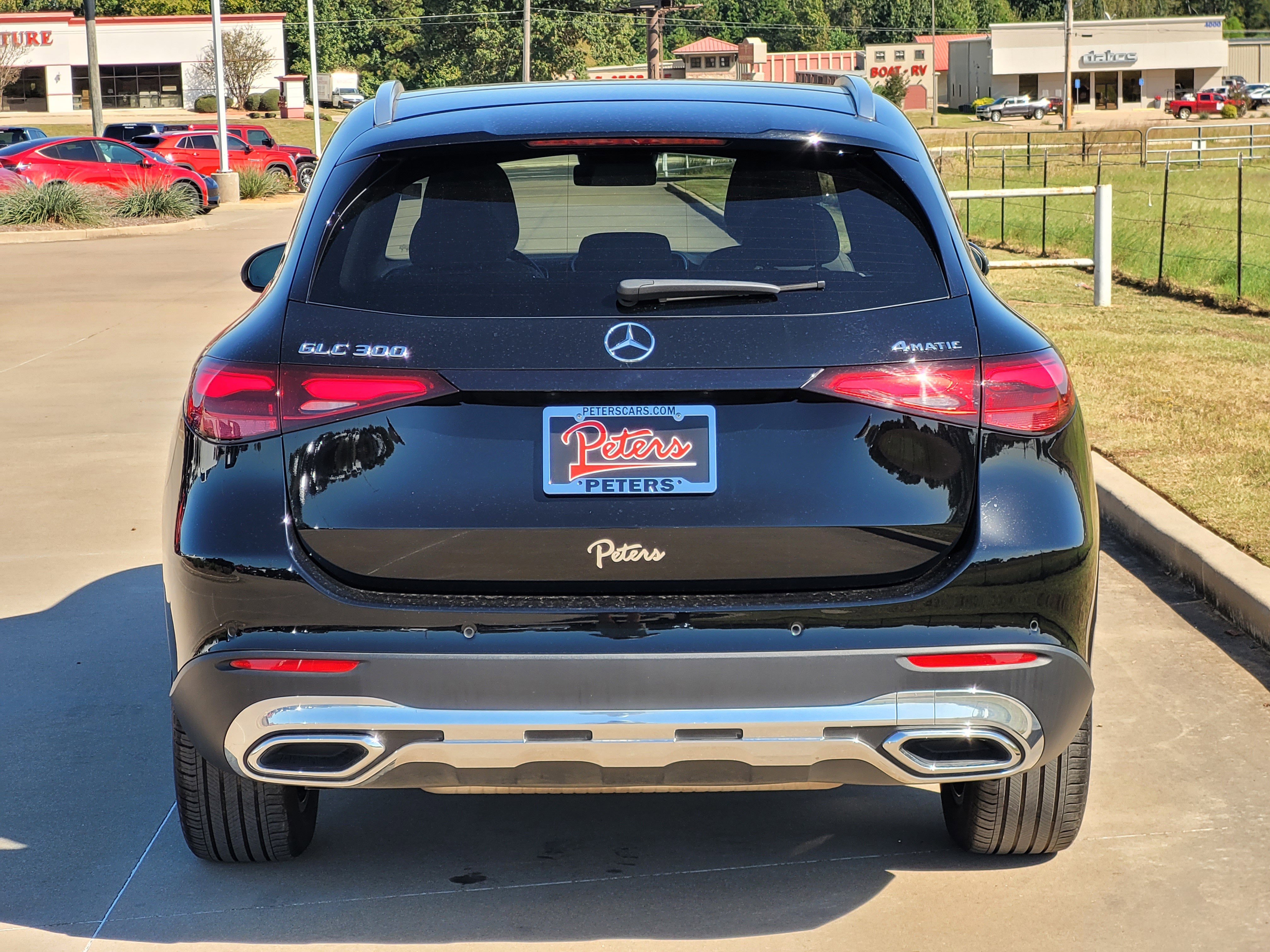 Used 2024 Mercedes-Benz GLC 300 4MATIC image 5