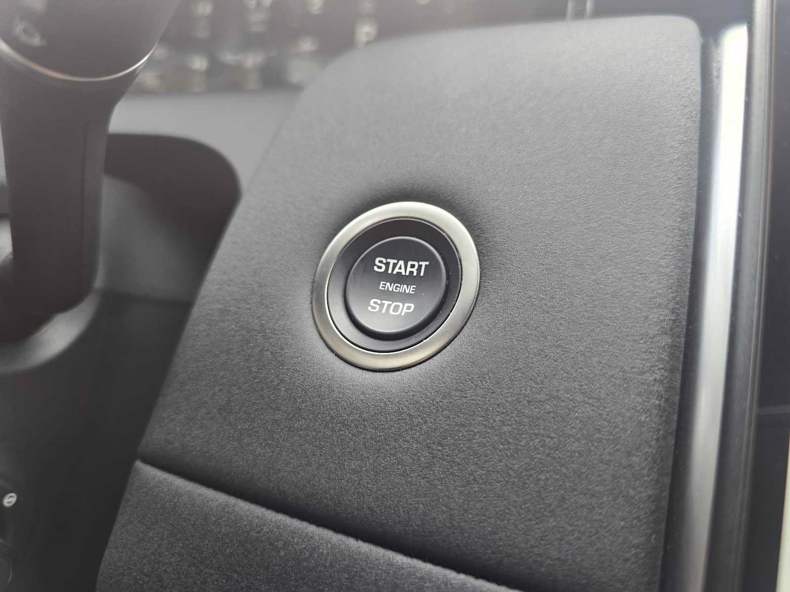 Used 2025 Land Rover Discovery Sport S AWD/4WD image 31