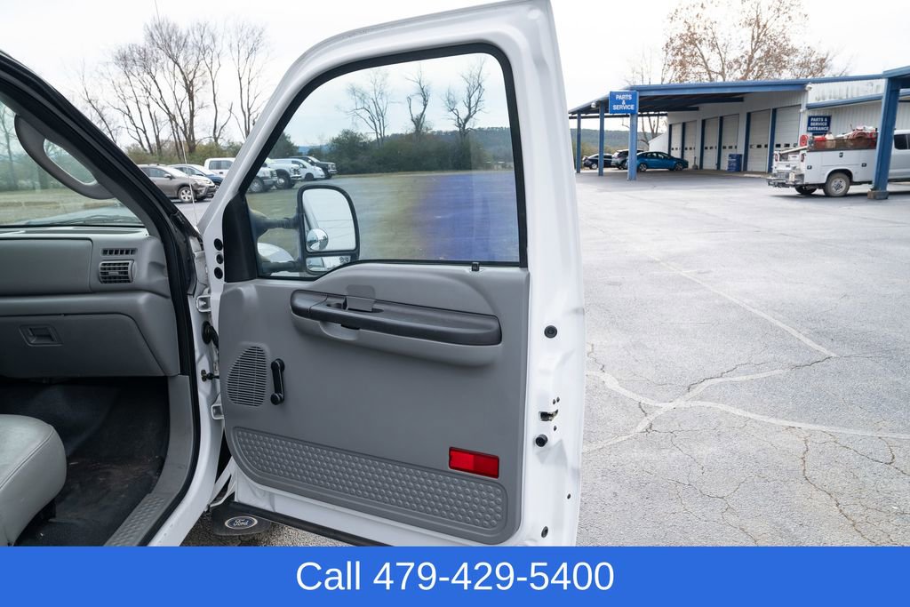 Used 2005 Ford F350 XL image 13