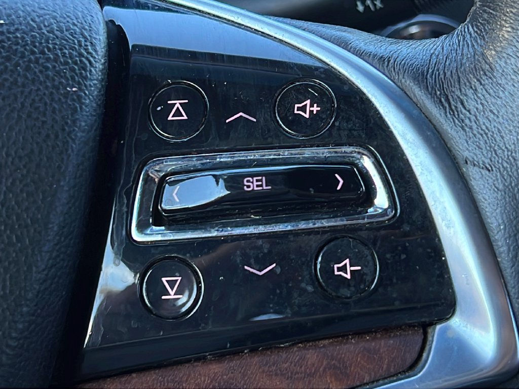 Used 2015 Cadillac XTS Luxury FWD image 22