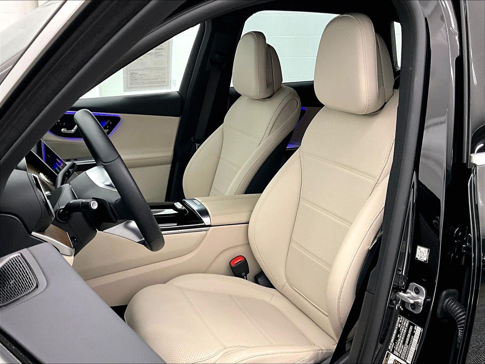 Certified 2025 Mercedes-Benz GLC 350e 4MATIC image 16