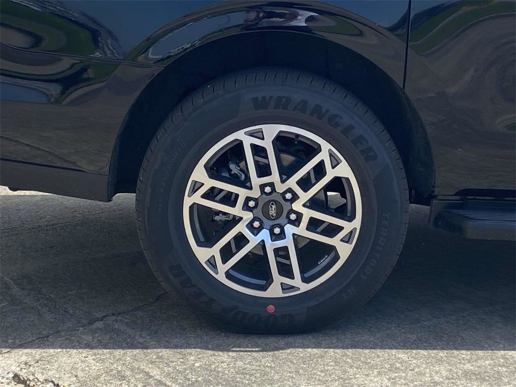 New 2025 Ford Expedition Max Active image 9