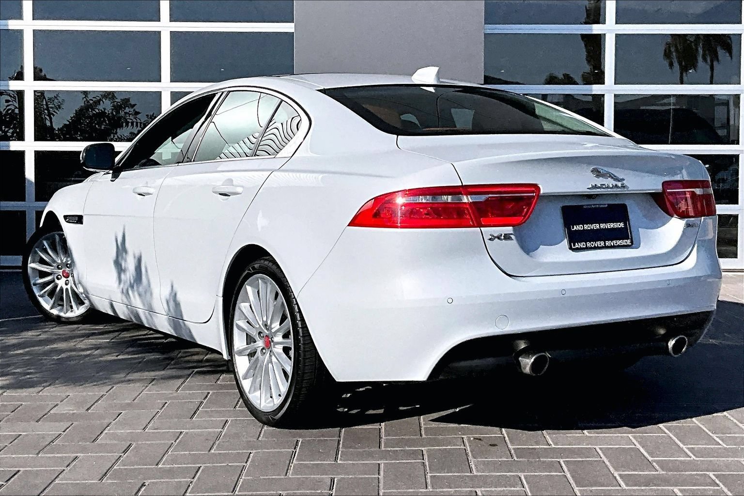 Used 2018 Jaguar XE Portfolio RWD image 12