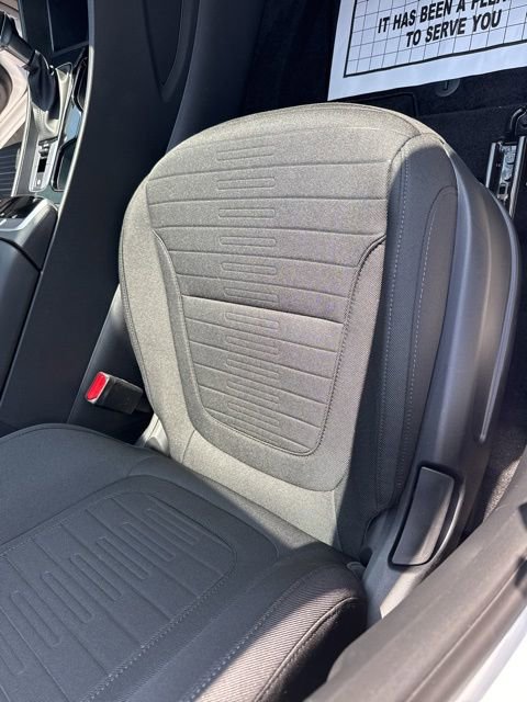 Used 2025 Hyundai Santa Cruz SE AWD/4WD image 27