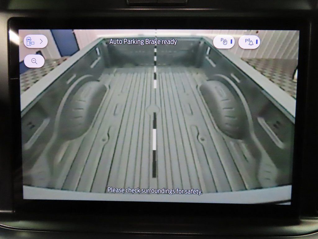 Used 2025 Ford F350 Platinum w/ FX4 Off-Road Package image 19