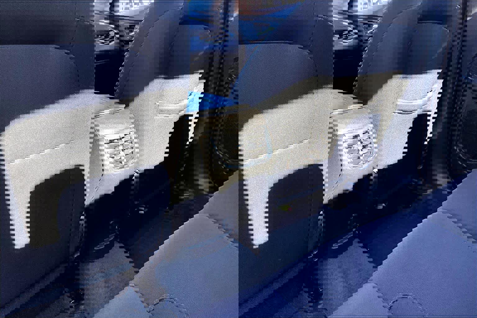 Used 2024 Chevrolet Malibu LT image 34