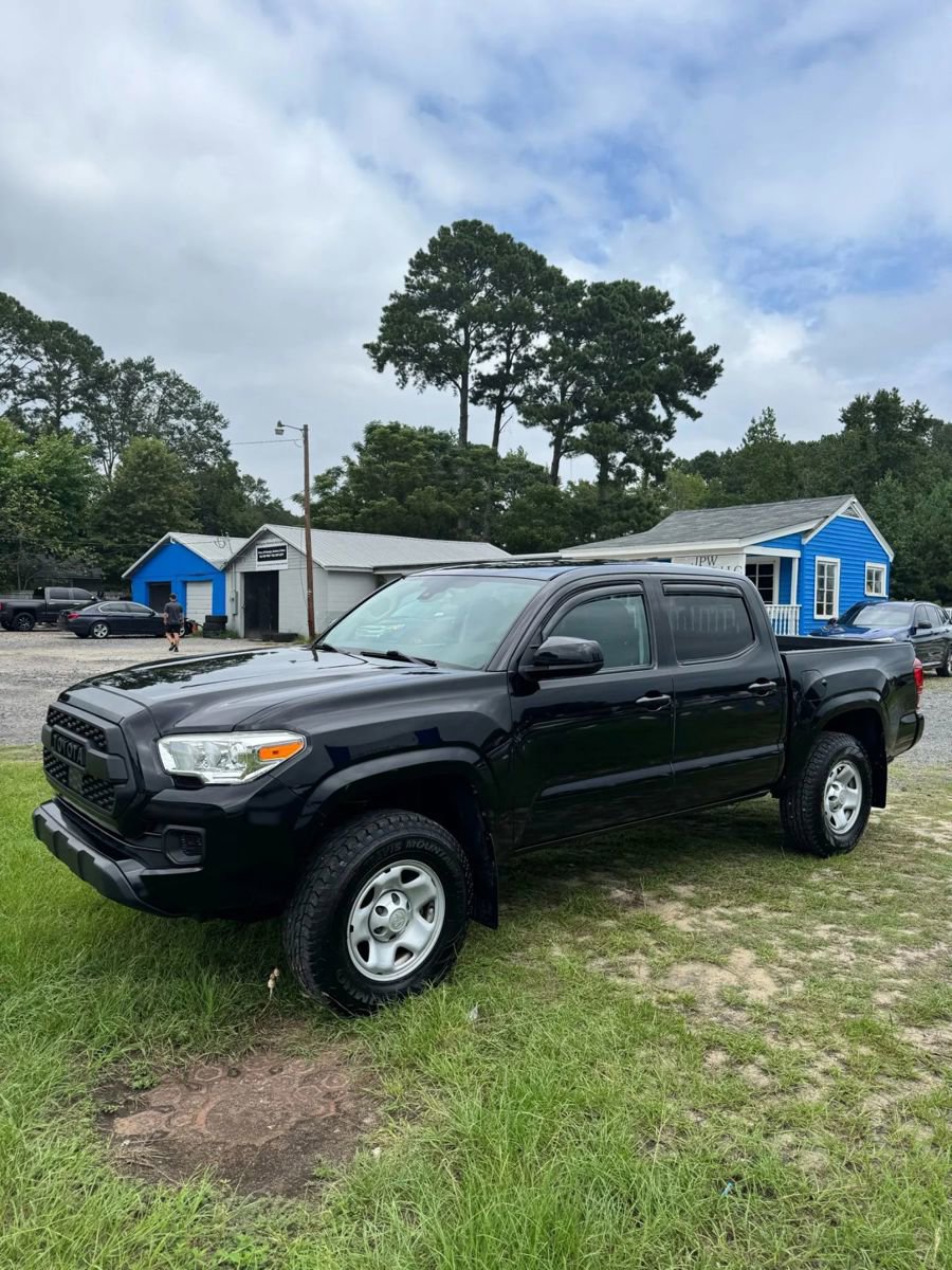 Used 2019 Toyota Tacoma SR w/ SR Convenience Package image 3