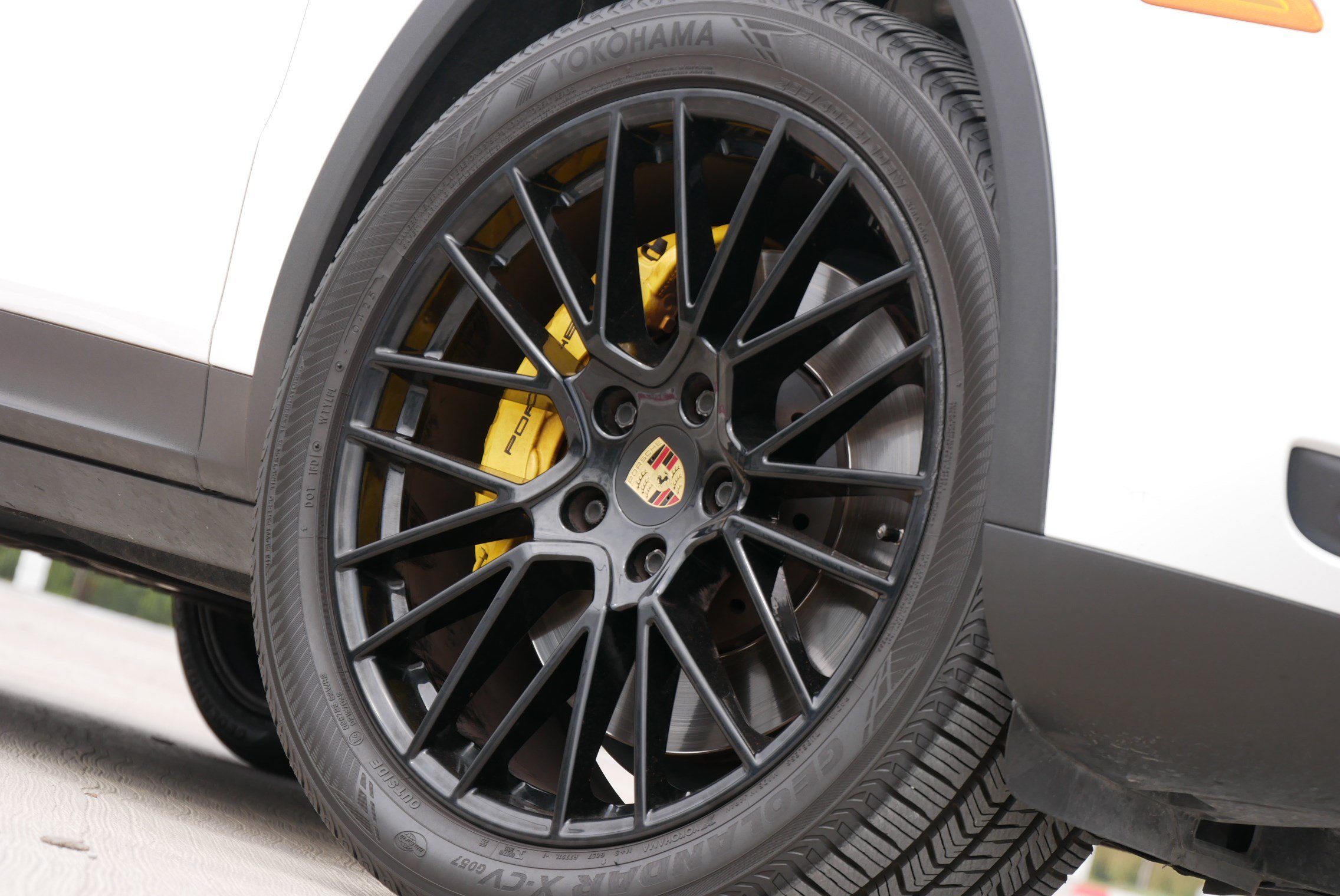 Used 2021 Porsche Cayenne Coupe AWD/4WD image 11
