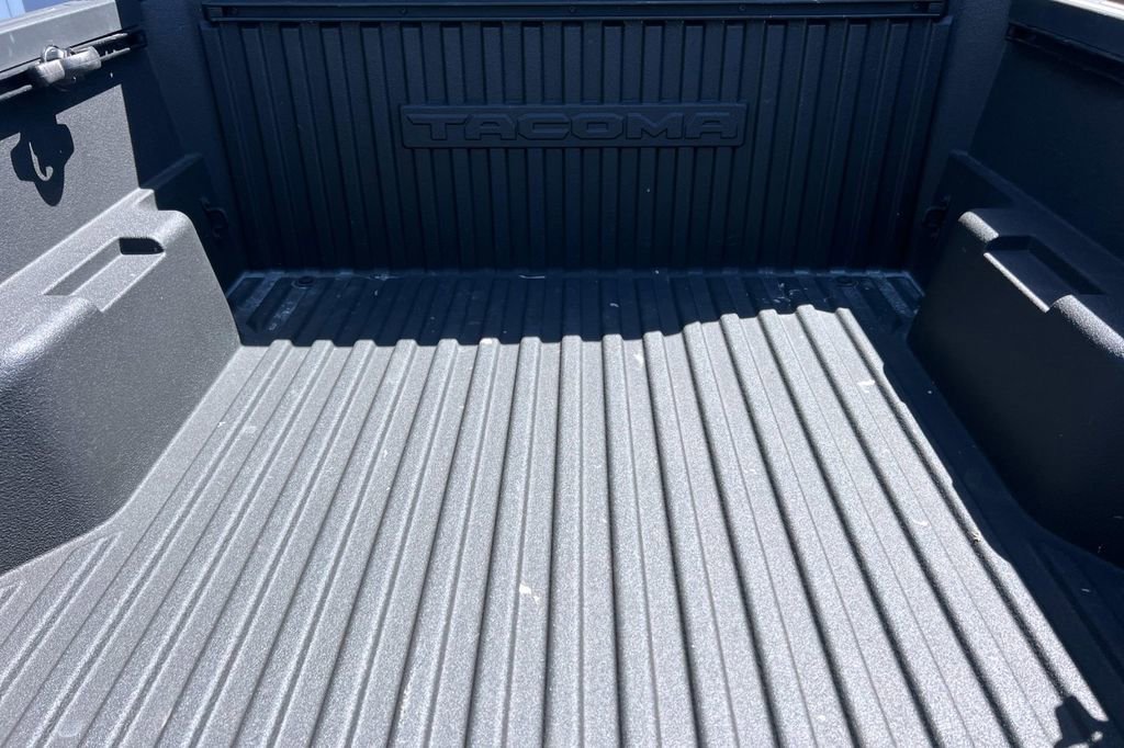 Certified 2025 Toyota Tacoma SR5 image 18