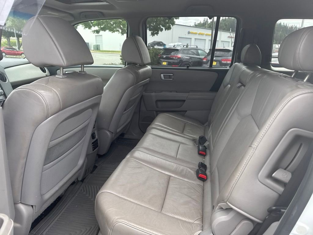 Used 2010 Honda Pilot Touring image 13