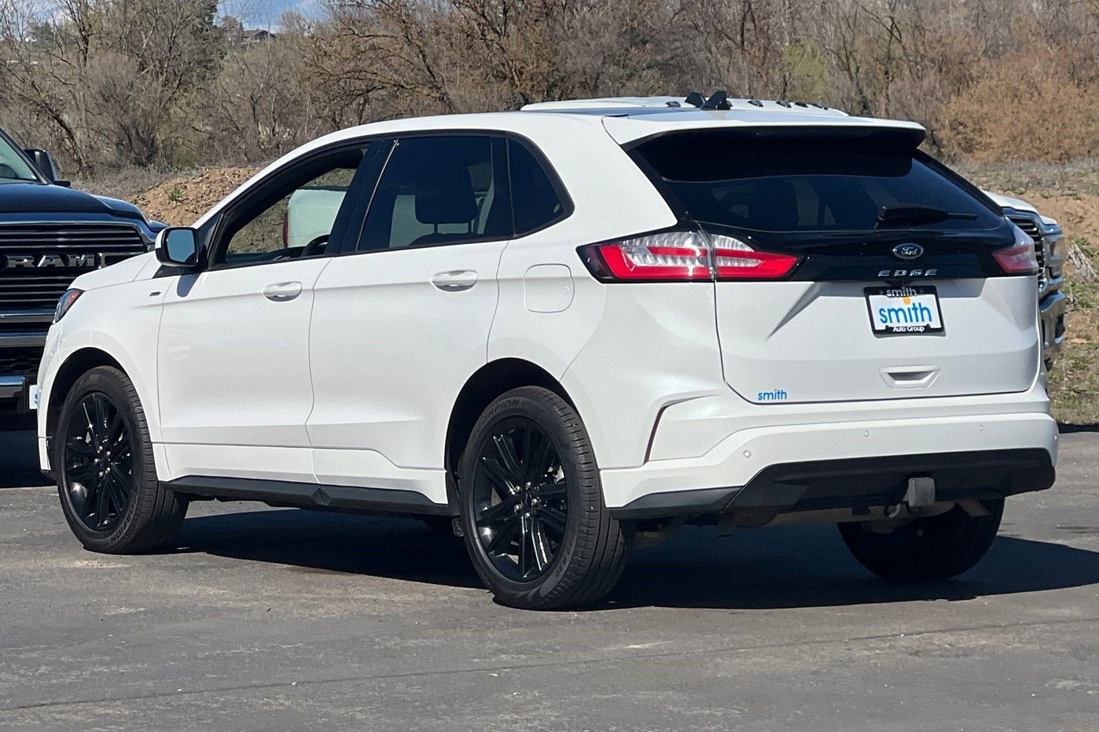 Used 2023 Ford Edge ST-Line w/ Class II Trailer Tow Package image 9