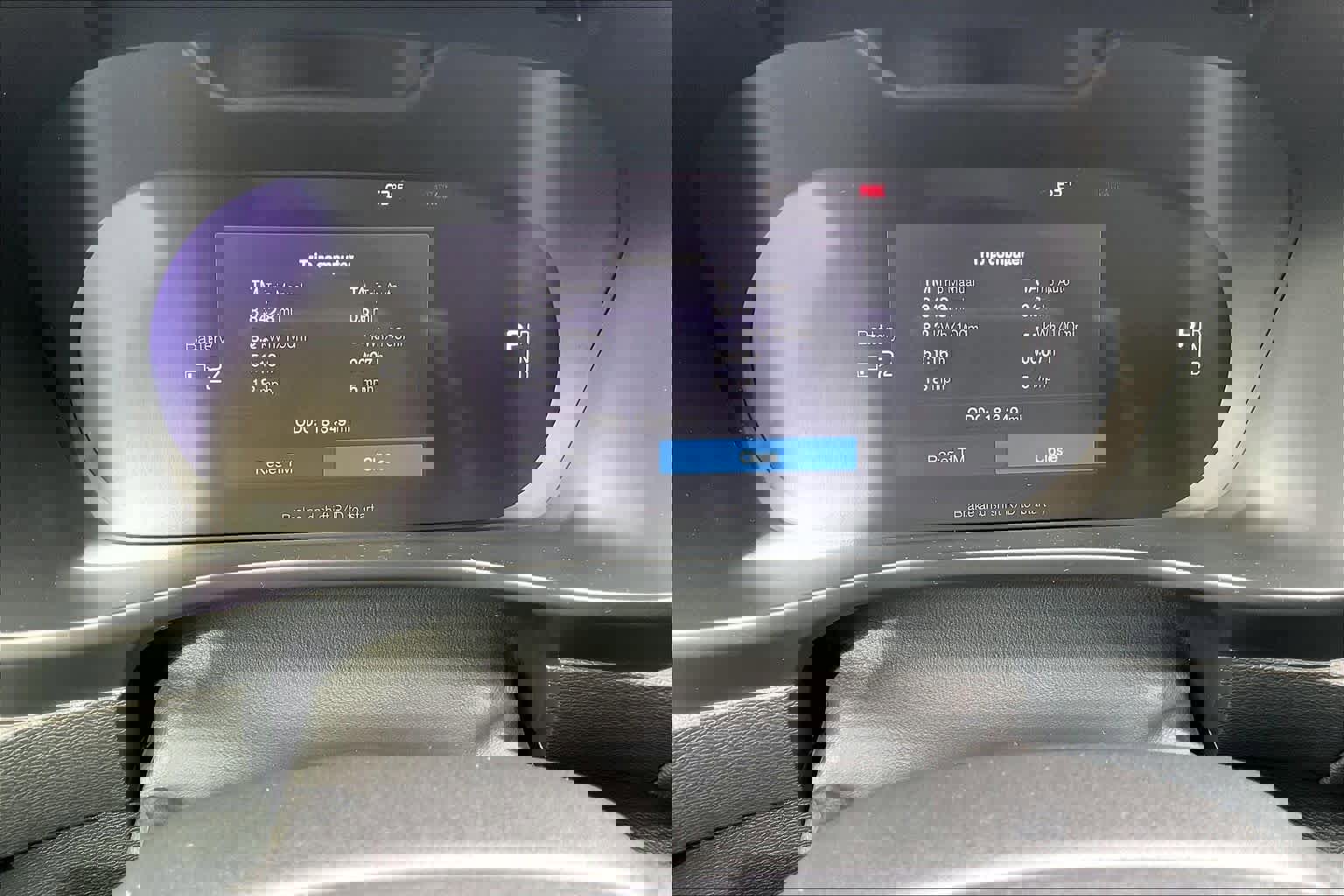 Used 2023 Volvo C40 P8 Recharge Plus w/ Climate Package image 23