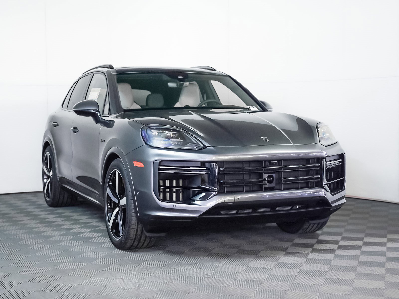 New 2026 Porsche Cayenne Turbo image 8