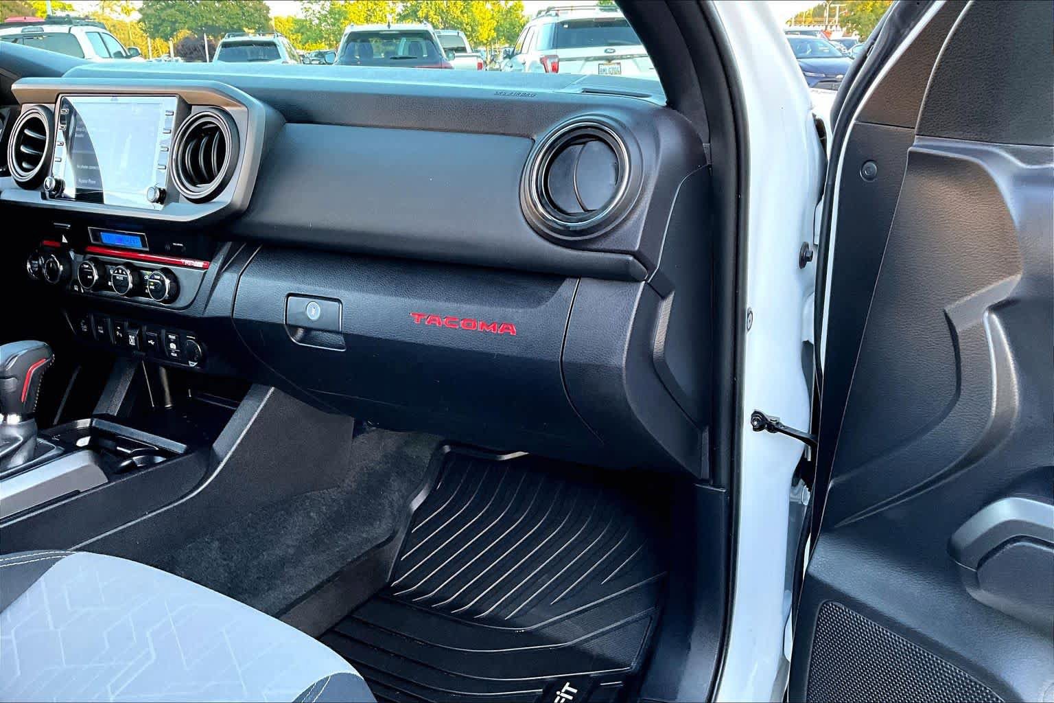 Certified 2023 Toyota Tacoma TRD Off-Road w/ Technology Package AWD/4WD image 18
