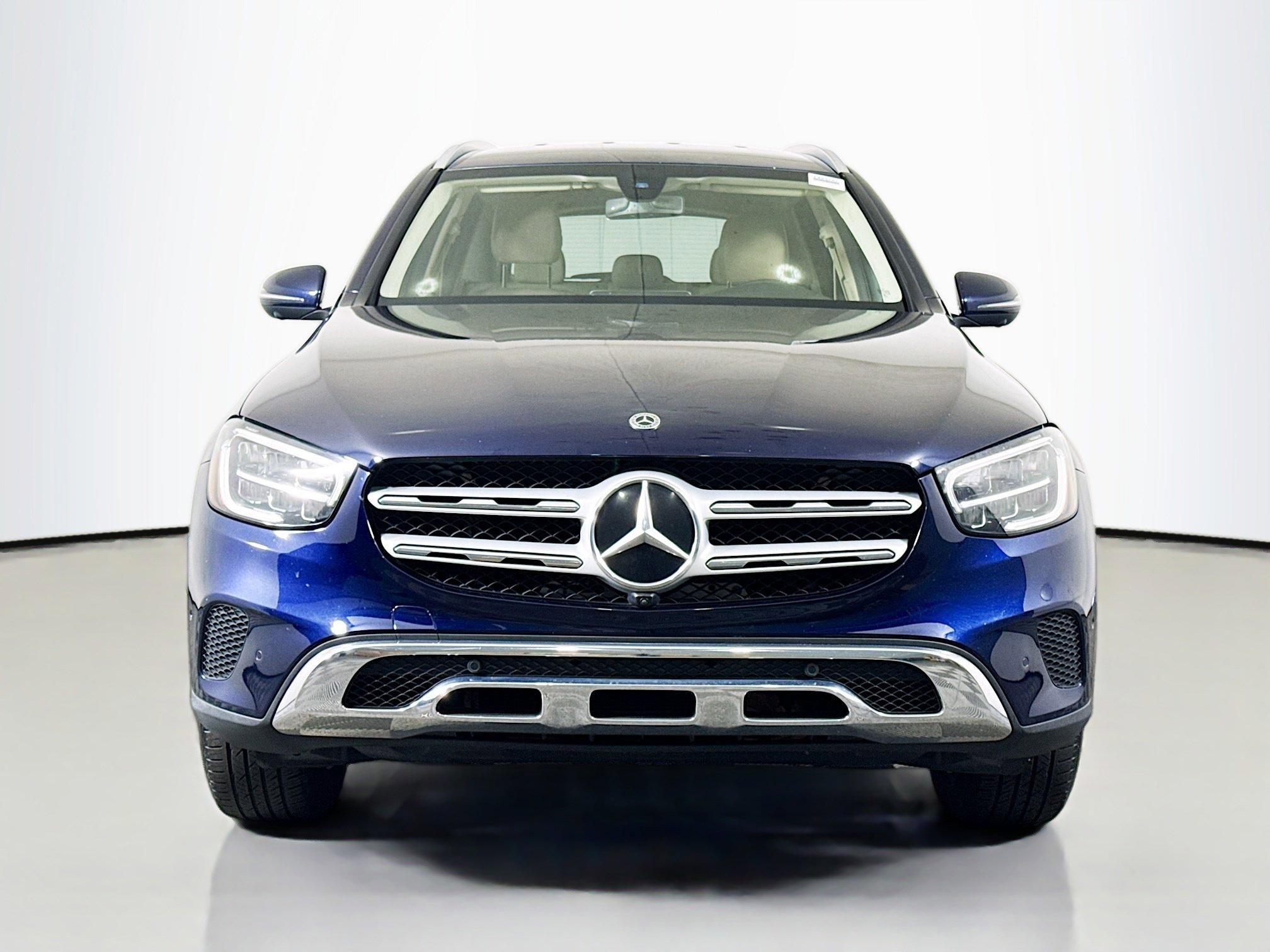 Used 2021 Mercedes-Benz GLC 300 image 2