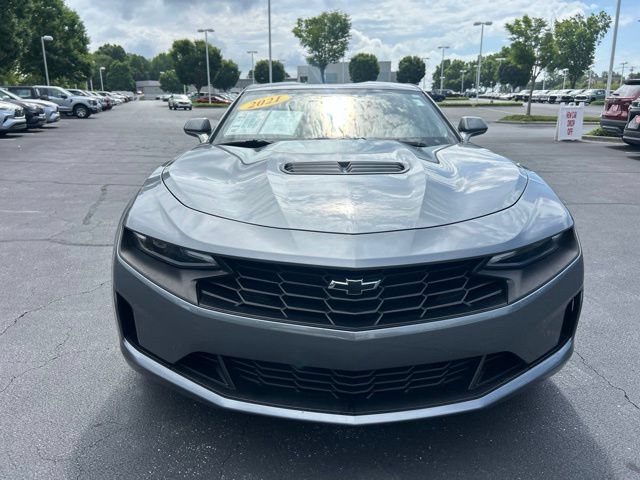 Used 2021 Chevrolet Camaro LT w/ Technology Package RWD image 2