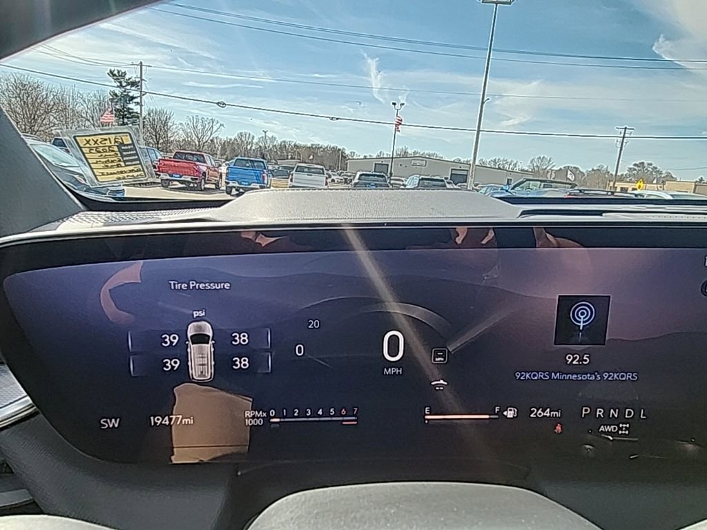 Used 2025 Buick Enclave Sport Touring image 23