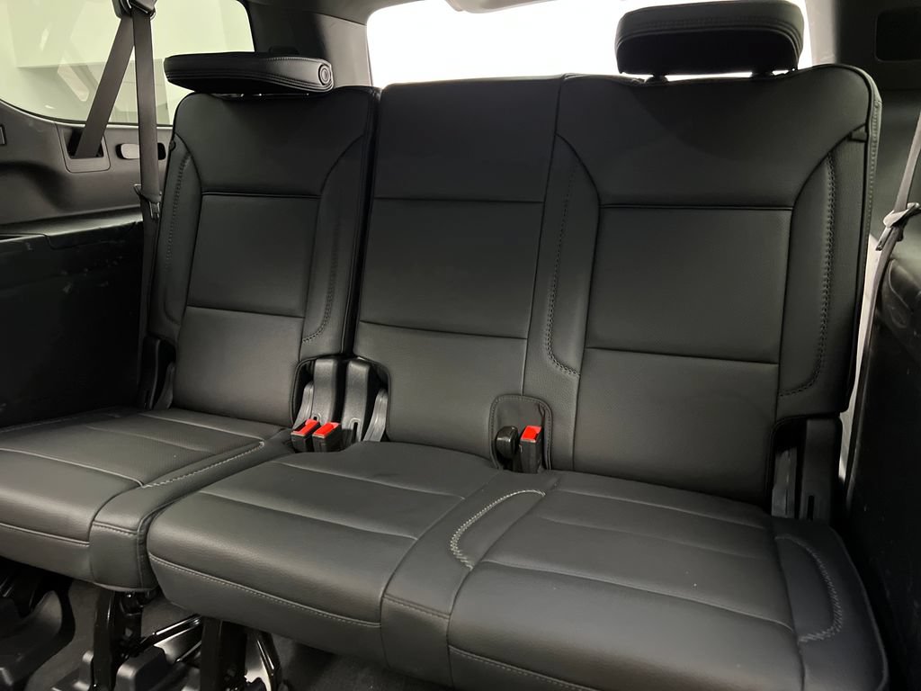 Used 2025 GMC Yukon XL Denali RWD image 39
