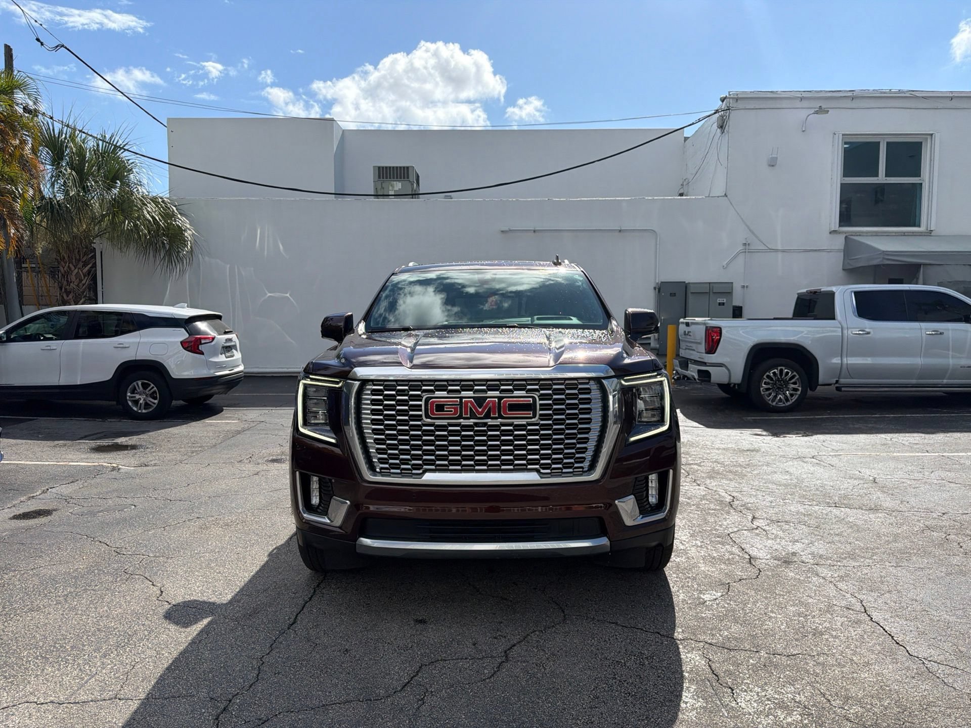 Used 2022 GMC Yukon XL Denali w/ Max Trailering Package AWD/4WD image 2