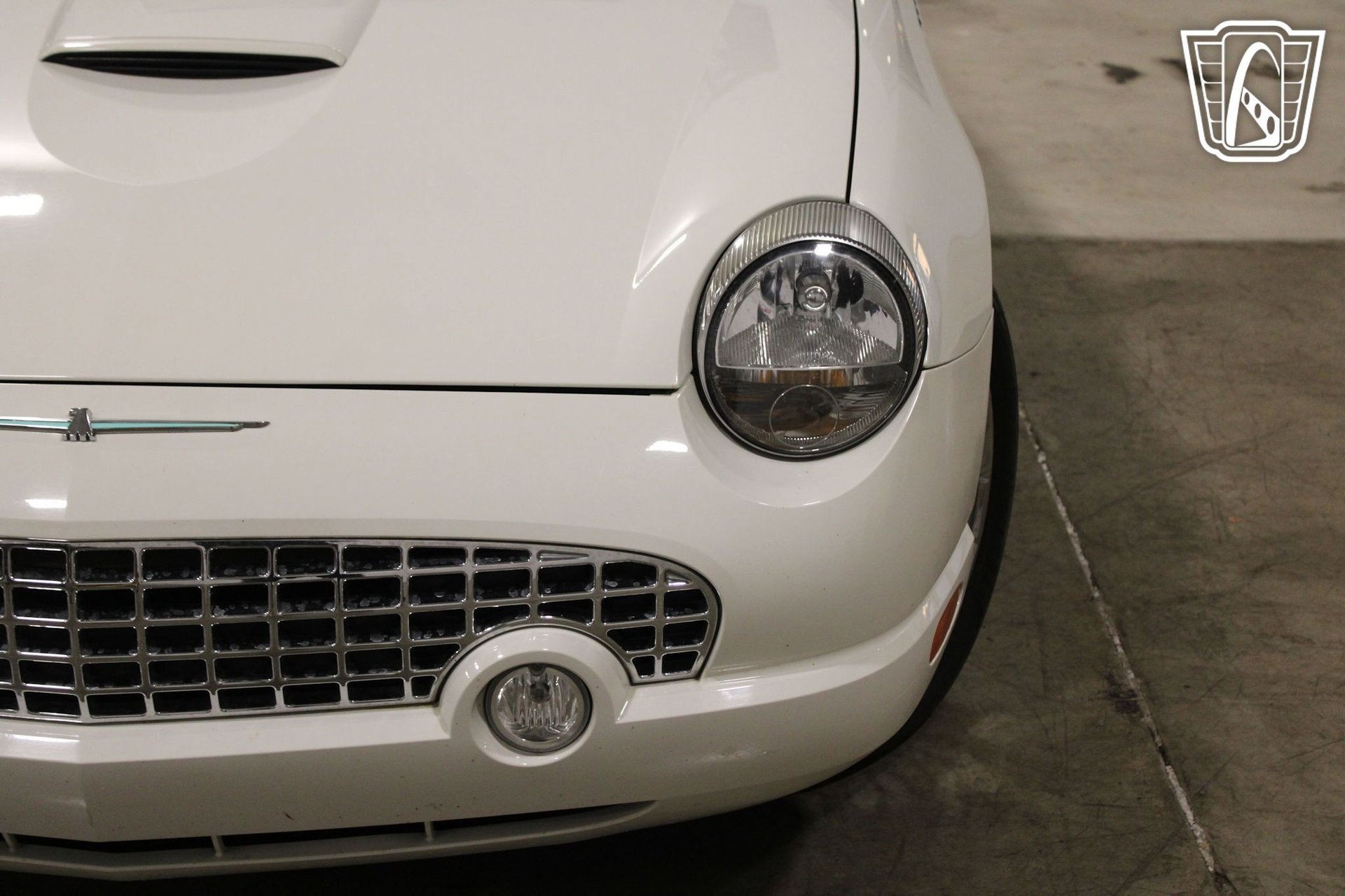 Used 2002 Ford Thunderbird image 25