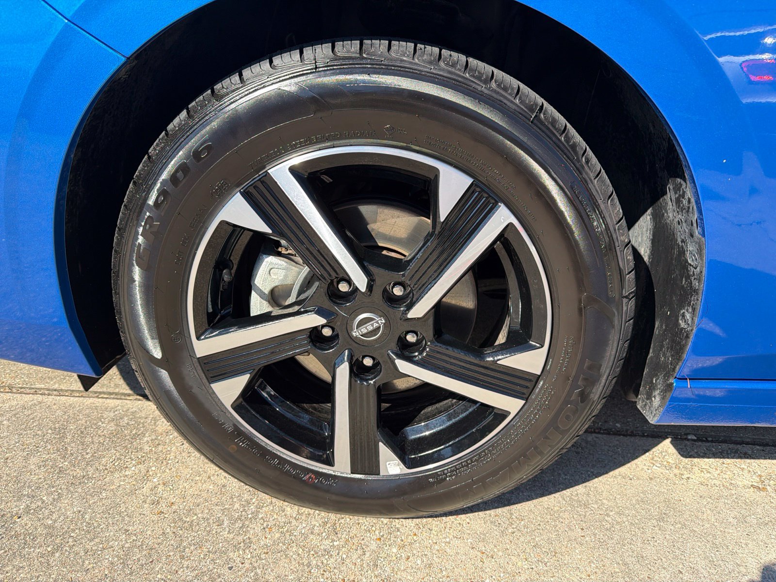 Used 2025 Nissan Sentra SV FWD image 7