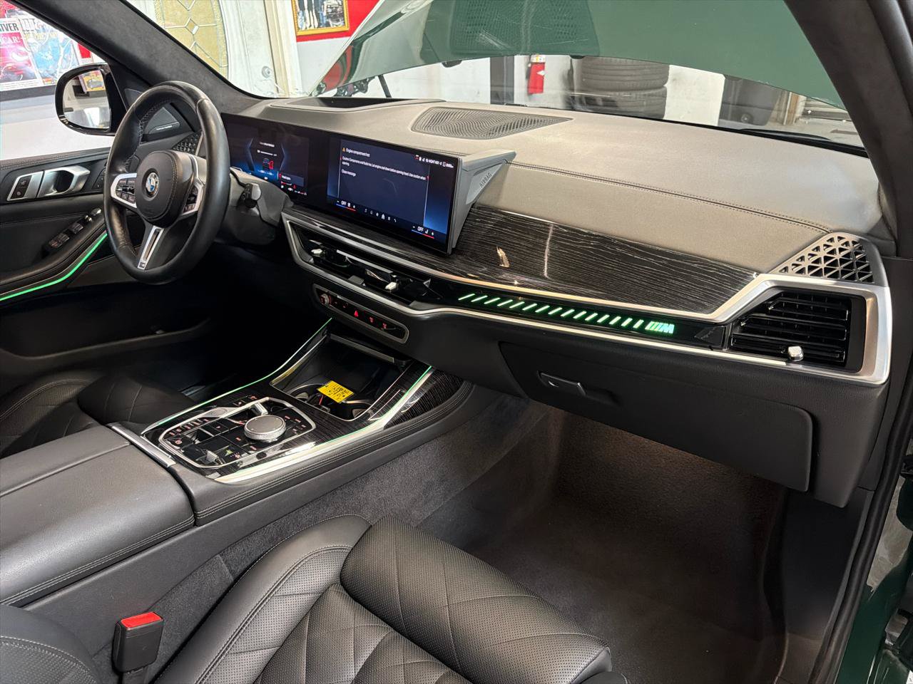 Used 2024 BMW X7 M60i w/ M Sport Professional Package AWD/4WD image 18