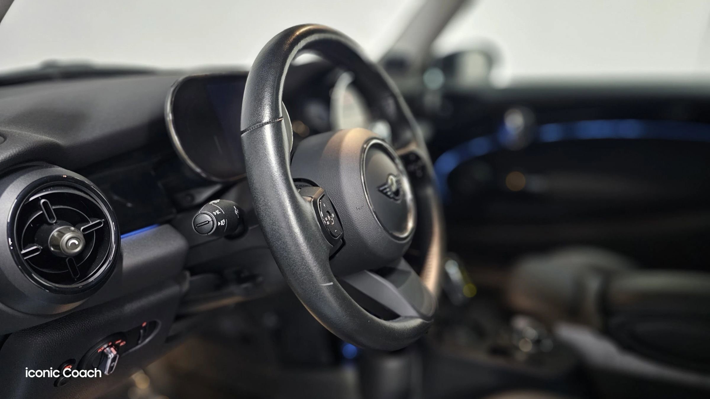 Used 2024 MINI Cooper SE FWD image 13
