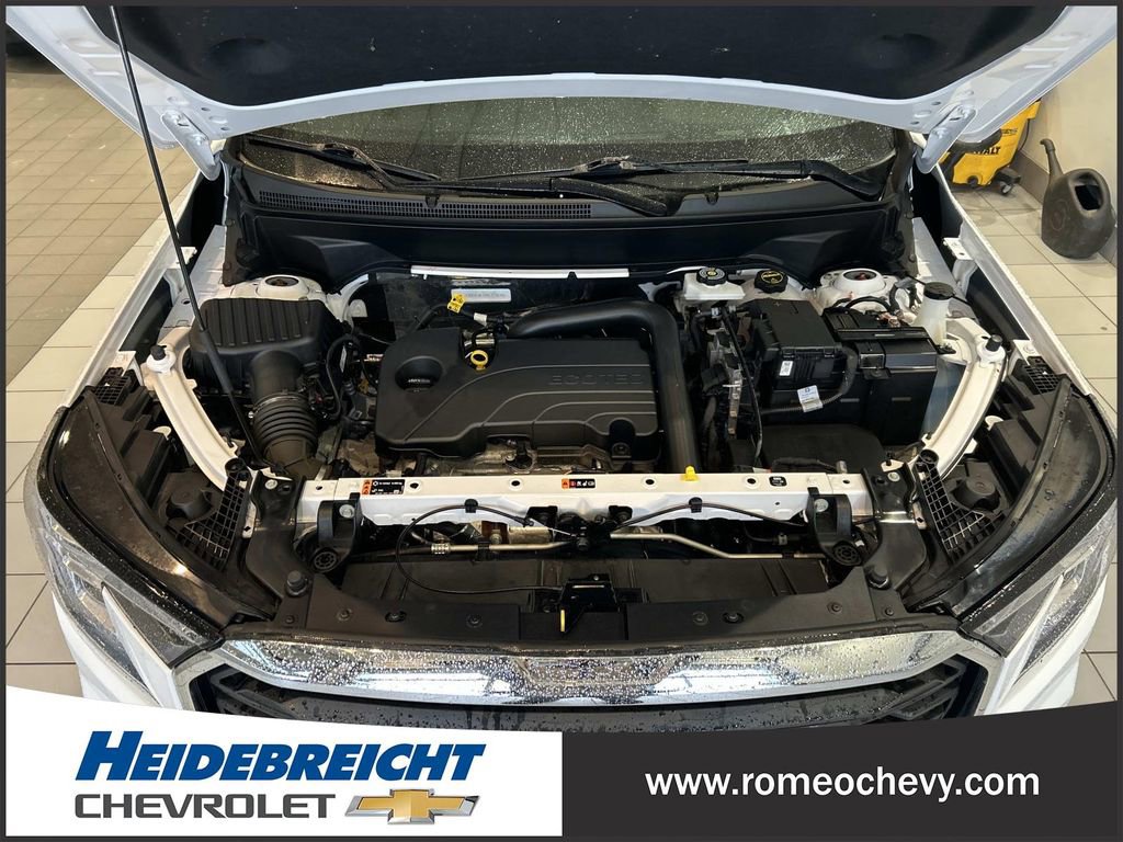 Certified 2024 GMC Terrain SLE w/ Driver Convenience Package FWD image 9