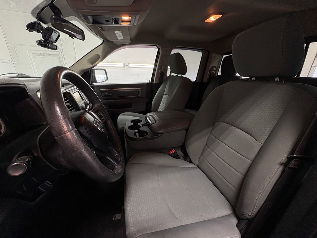 Used 2018 RAM 1500 Classic SLT image 21