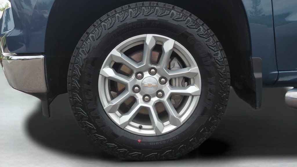 Used 2024 Chevrolet Silverado 1500 LT AWD/4WD image 27