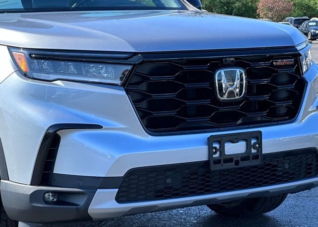 Used 2025 Honda Pilot TrailSport video 2