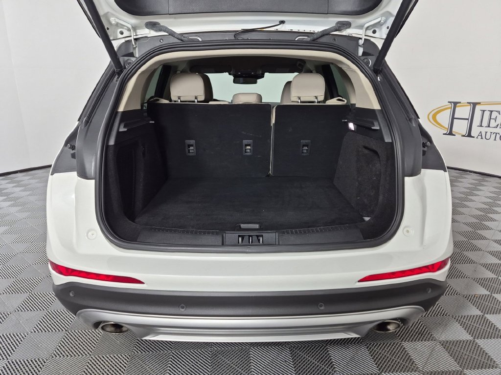 Used 2025 Lincoln Corsair FWD image 32