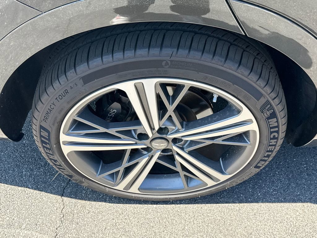 Used 2025 Genesis GV80 3.5T e-SC AWD/4WD image 17