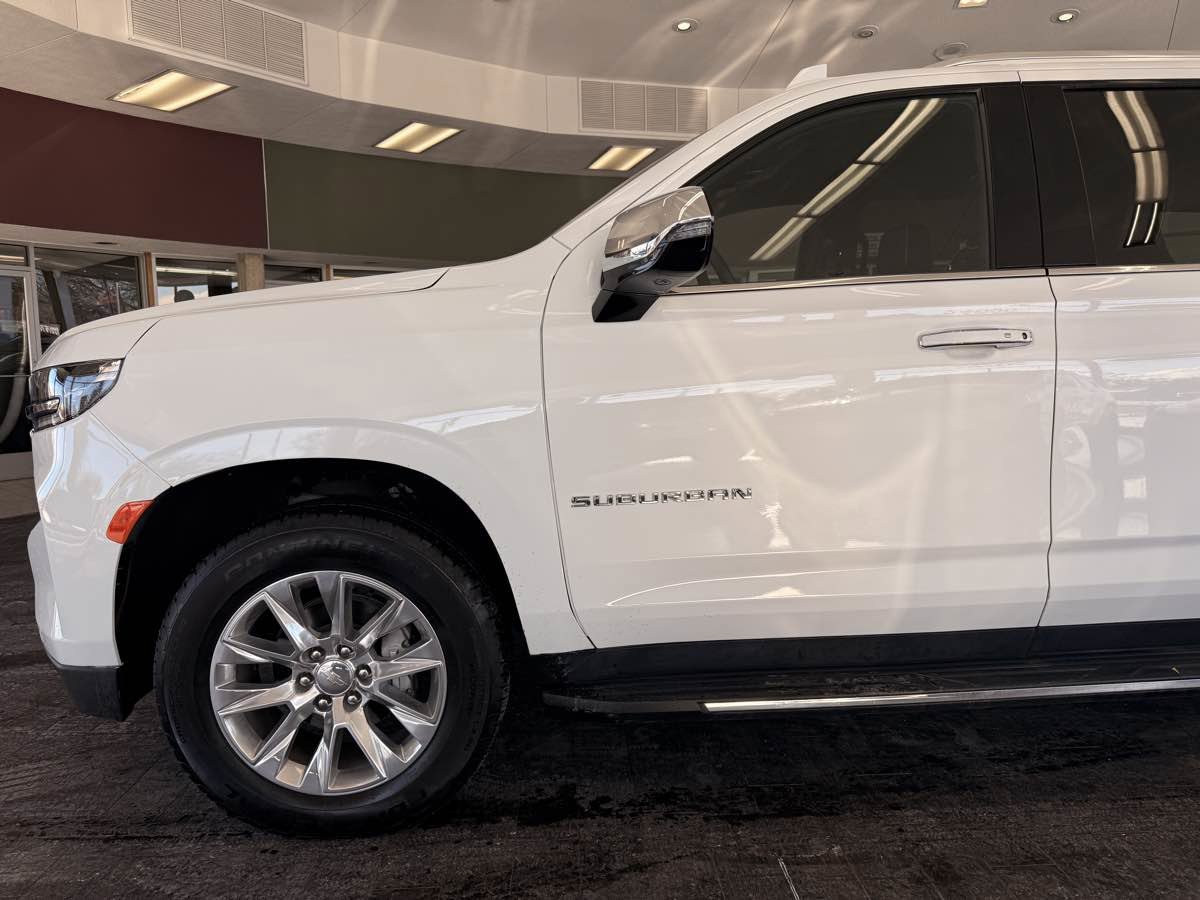 Used 2023 Chevrolet Suburban Premier image 20