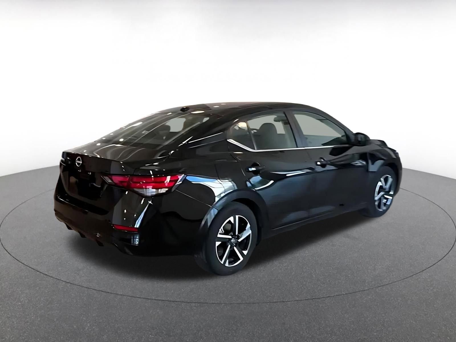 Used 2025 Nissan Sentra SV image 15