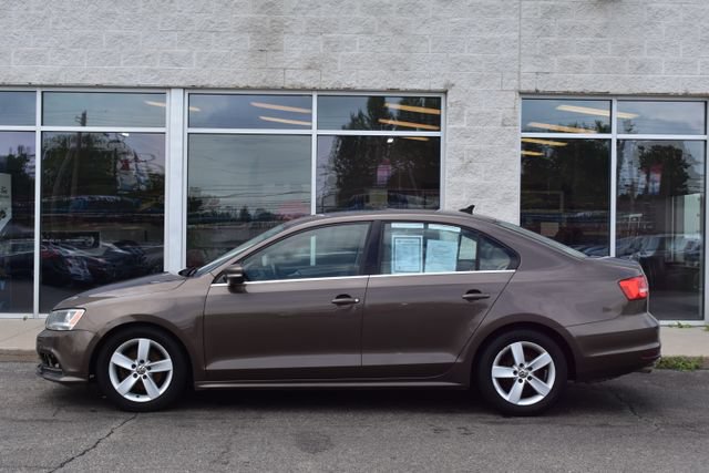 Used 2015 Volkswagen Jetta TDI SE FWD image 2