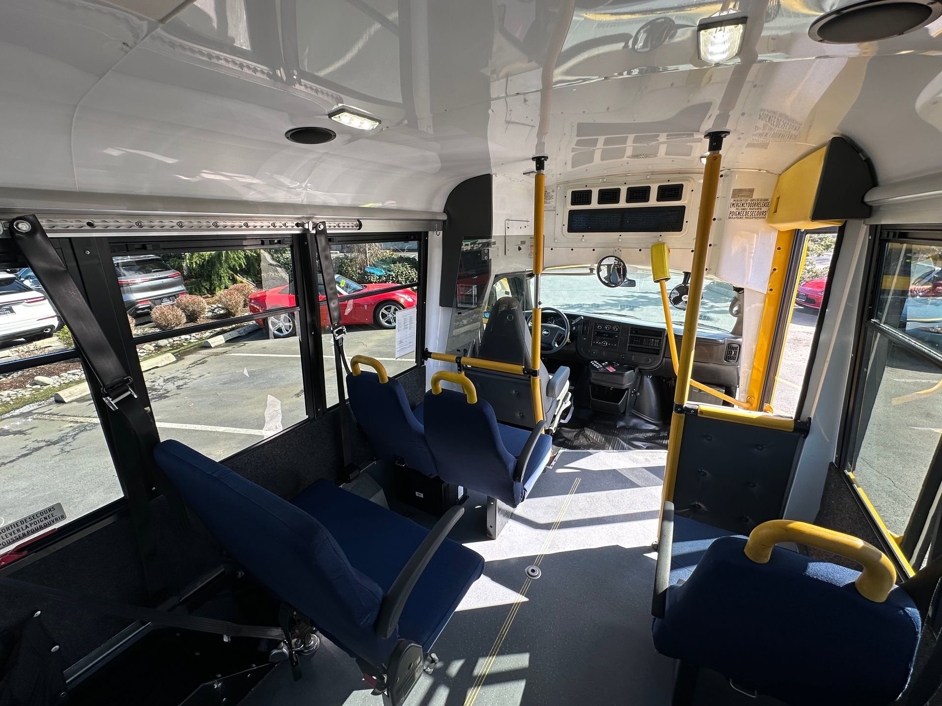Used 2014 Chevrolet Express 3500 RWD image 16