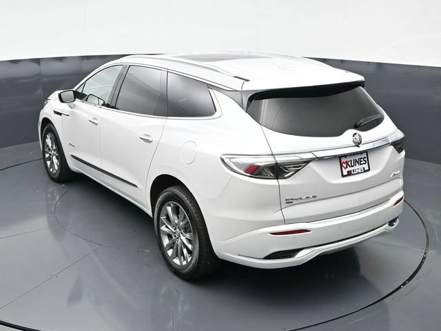 Used 2023 Buick Enclave Avenir w/ Avenir Technology Package AWD/4WD image 40