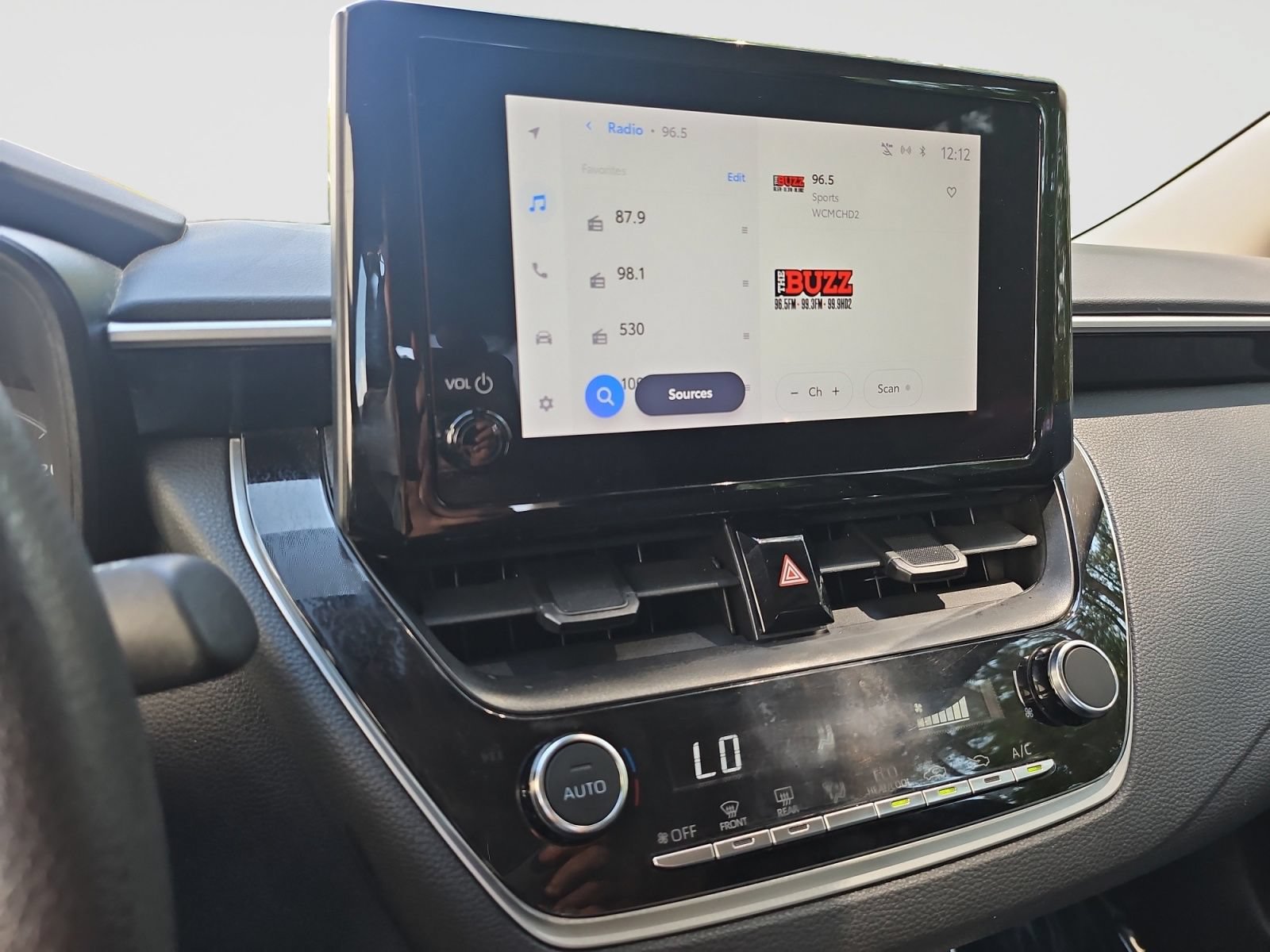 Used 2024 Toyota Corolla LE FWD image 27